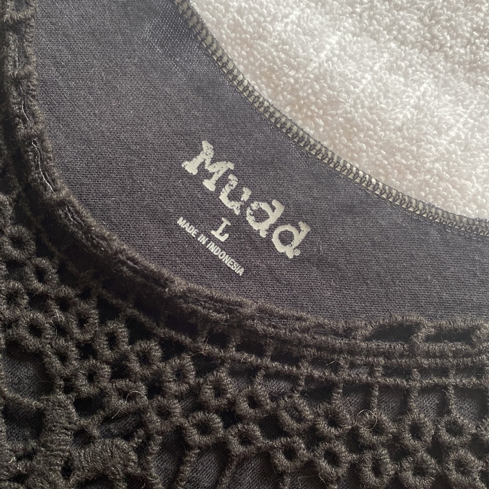 Black Mudd Crochet Tank - Picture 2 of 4